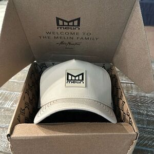 Melin Odyssey Khaki Small BRAND NEW